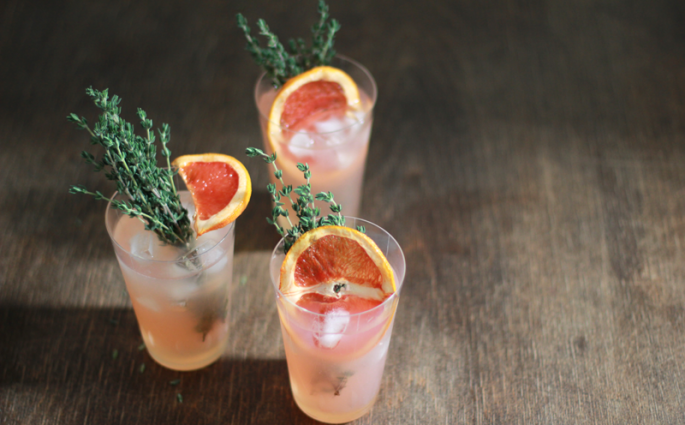 Pink Flamingo: Auf we love handmade findet ihr das Rezept für diesen sommerlichen Gin-Cocktail