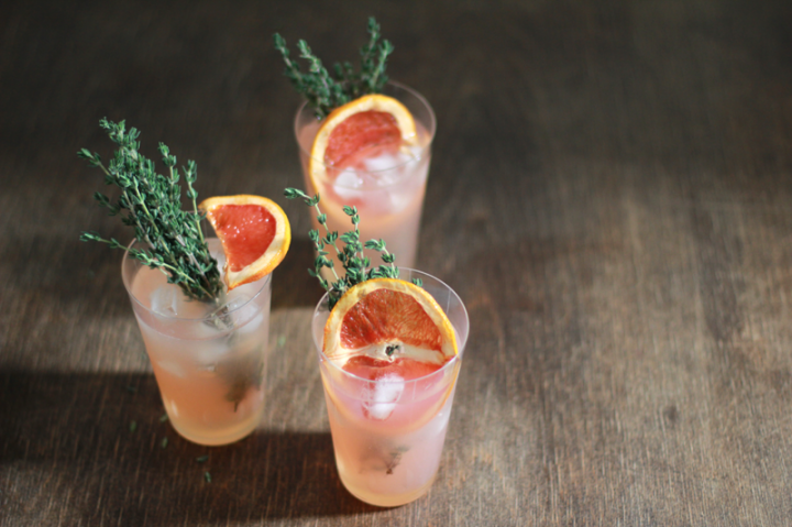 Pink Flamingo: Auf we love handmade findet ihr das Rezept für diesen sommerlichen Gin-Cocktail