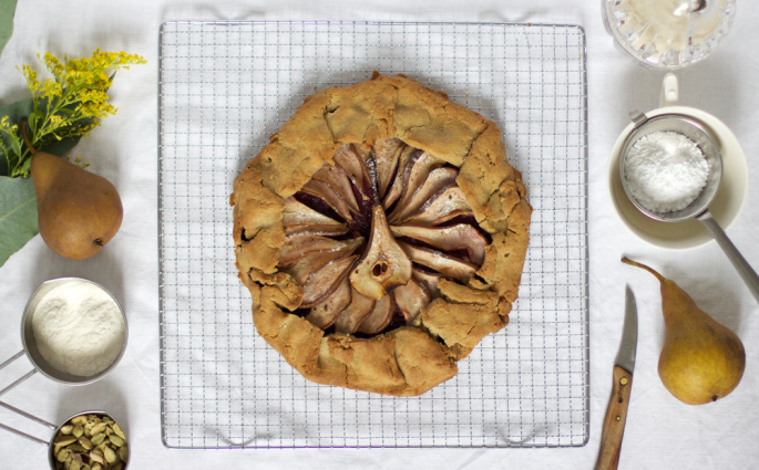 Rezept für glutenfreie pikante Birnen Galette | we love handmade