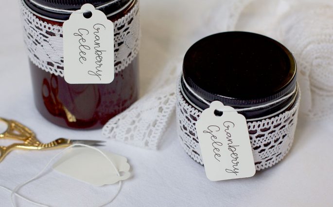 DIY: Eingekochtes als Geschenk verpacken | we love handmade