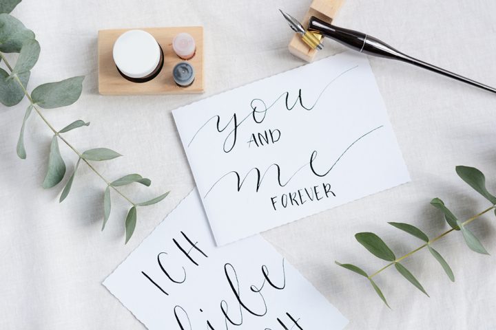 Kalligraphie: Valentinstagskarten Freebie | we love handmade