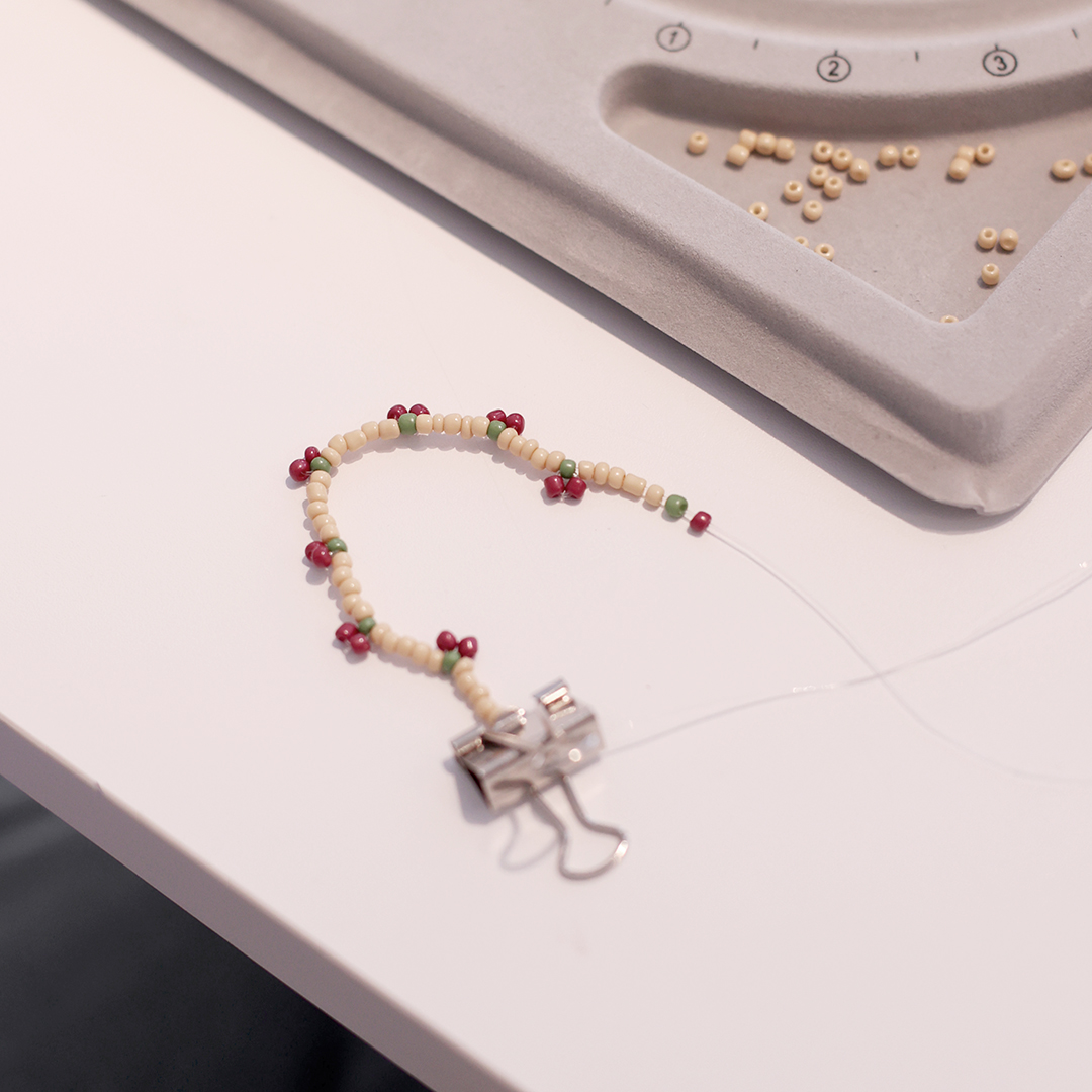 Kreative Eltern-Kind-Erlebnisse: Perlenschmuck in Kooperation mit Paperlatur | welovehandmade