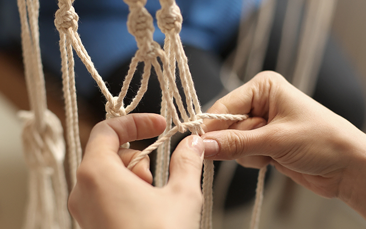 Kreativworkshops Wien April 2026 – Punch Needle & Makramee im 7. Bezirk | we love handmade